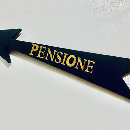 Pensione Popolo Montréal Exterior foto